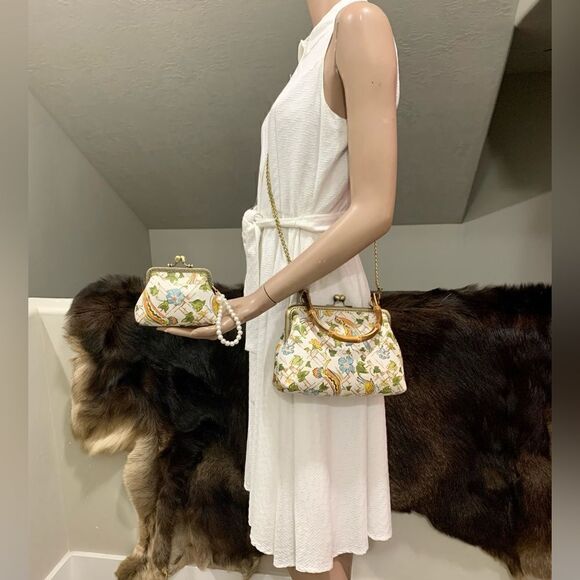 Floral Print Premium Cowhide Handmade Real Bamboo Handle Kisslock Handbag Set - Picture 3 of 16